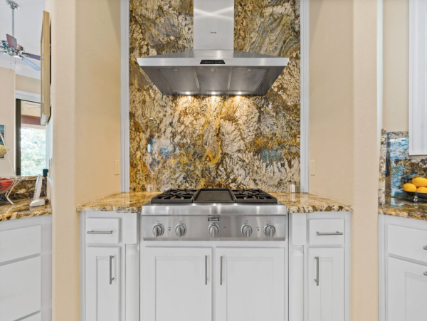 Luxurious 4-Bedroom Vacation Rental Near Disney - Private Pool